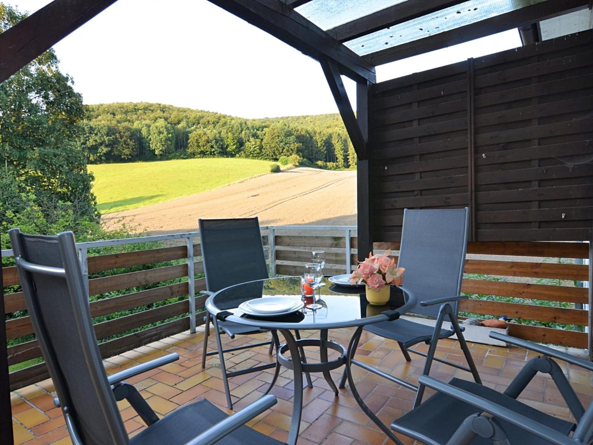 Spacious Apartment In Weser Uplands With Garden Bad Pyrmont Eksteriør billede